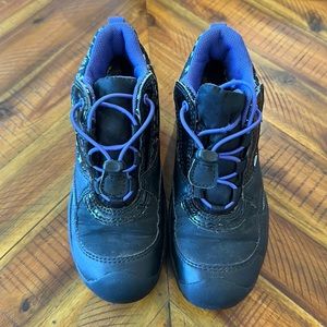 GEOX Pespira Little Kid Hiking Boots EUC, size 13, Black & Purple